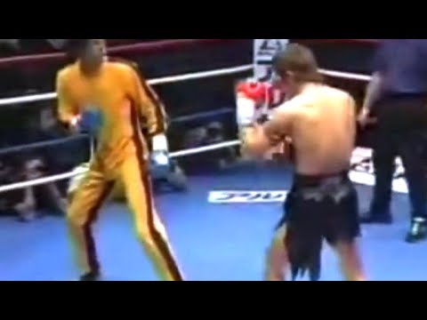 Видео: Брюс Ли (Джит Кун До) против Тайского Боксёра | реальный бой