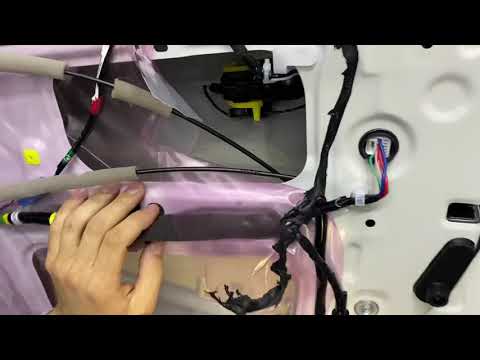 Видео: Как снять наружную дверную ручку Toyota Land Cruiser 200