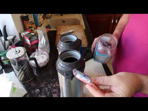 Видео: Как очистить любимый термос от кофейного или чайного камня.
