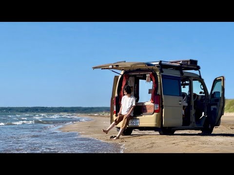 Видео: Повседневная жизнь уютного микрофургона.