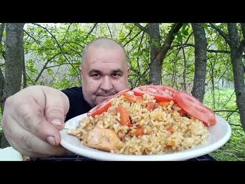 Видео: Обжор - плов с курицей в казане на костре