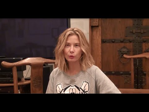 Видео: Юлия Высоцкая - Бикрам йога