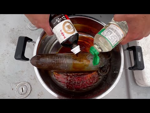 Видео: Я ем живого короля кальмаров как блюдо OKIZUKE!