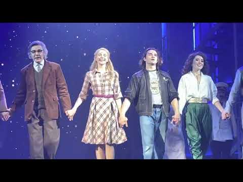 Видео: Поклоны мюзикла «НИЧЕГО НЕ БОЙСЯ, Я С ТОБОЙ» 30.04.2023. 18:00