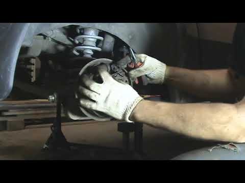 Видео: Daewoo Matiz: замена задних тормозных барабанов