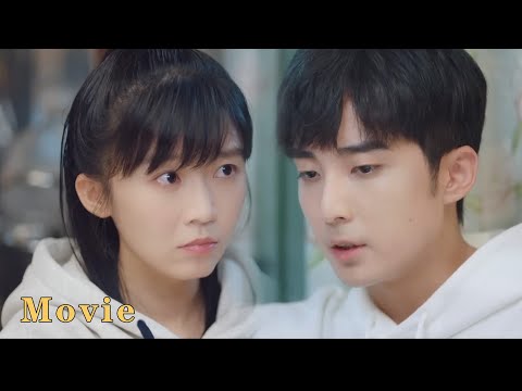 Видео: Школьный красавчик наконец признался, что боится плавать, и это разрывает сердце!