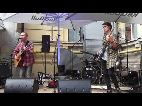 Видео: ЦРВЕНИХ ЦВЕТОВА на АКУСТИК-ФЕСТе