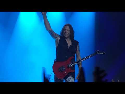 Видео: Группа "Кипелов" в Набережных Челнах. Ноябрь 2025г.// сольное выступление Вячеслава Молчанова. 