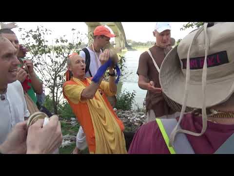 Видео: Навадвипа-мандала парикрама 2019. Экстатичный финал харинамы. Гаджа Ханта дас 09.03.2019