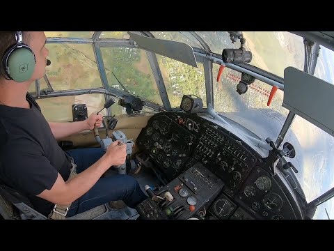 Видео: Полёт на Ан-2: максимально быстрый набор высоты и снижение по крутым нисходящим спиралям!