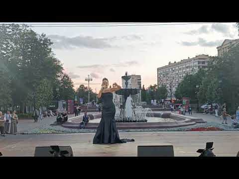 Видео: Юлия Гончарова – Выходная ария Сильвы (оперетта Имре Кальмана "Королева чардаша")