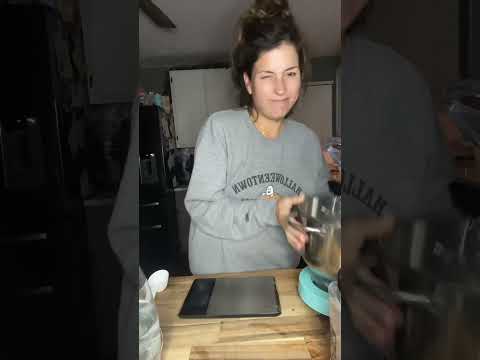 Видео: Пошаговое приготовление закваски с использованием стационарного миксера с низким содержанием влаг...