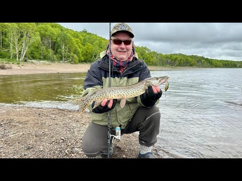 Видео: Рыбалка на Амуре. Часть I. Ловля хищника с берега.