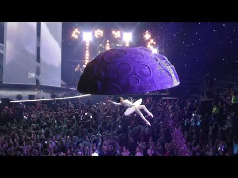 Видео: Дима Билан - Never Let You Go . "Планета Билан" 06.02.19 Москва