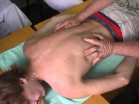 Видео: Массаж спины