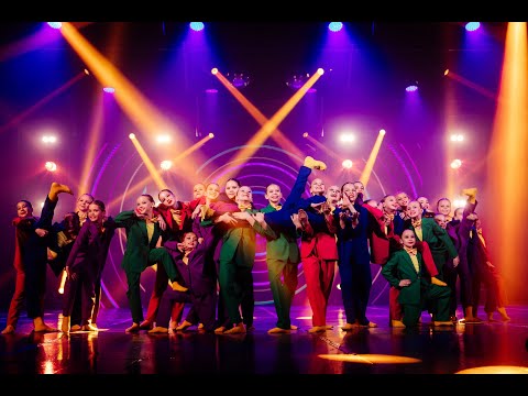 Видео: Шоу "Республика". Ансамбль "Сияние" — Желтые ботинки