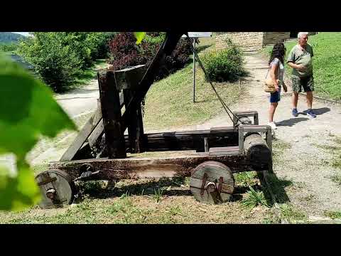 Видео: Разходка до крепост Хоталич