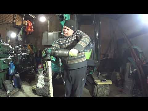 Видео: Ремонт миниэкскаватора замена металлических втулок на капролон выпресовщикам