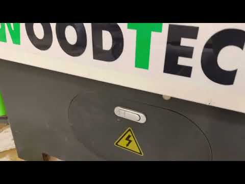 Видео: Форматно-раскроечный станок WoodTec 1600 в выставочном зале ООО СТАНКИ Все станки в работе