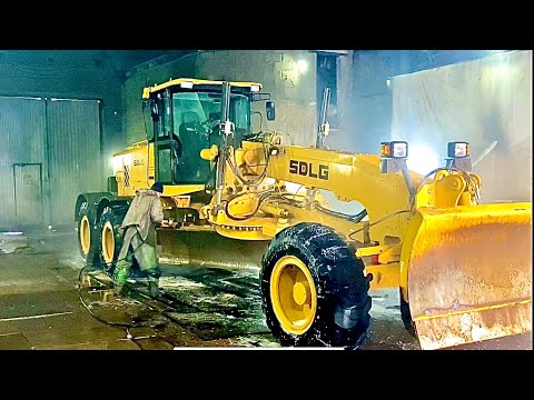 Видео: Загнал Автогрейдер на мойку. Перегнал на Зимнее содержание.