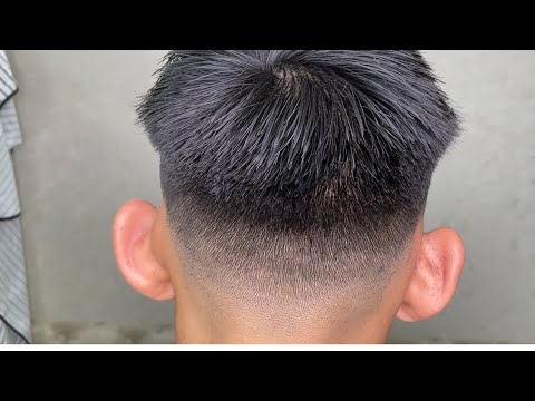 Видео: Стрижка на потоке за 30 минут Men's haircut in 30 minutes