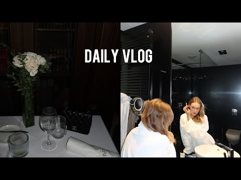 Видео: VLOG | ночь в отеле с подругой, концерт Монеточки