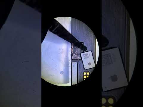 Видео: Пайка микросхем на дисплее iPhone: лужение, температура, флюсы, ошибки и лайфхаки