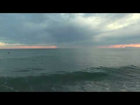Видео: Сентябрьский вечер на берегу Чёрного моря в Сочи 