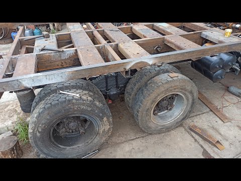 Видео: кузов самосвал с металлолома.