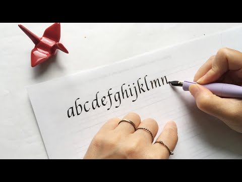 Видео: Учебник курсивной каллиграфии — демонстрация алфавита для начинающих