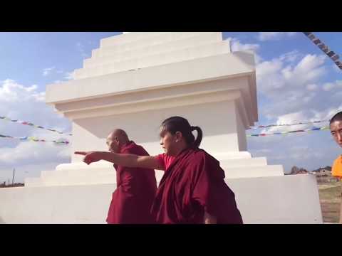 Видео: Е.С. Кьябдже Намка Дриме Рабджам Ринпоче в Калмыкии 03 09 2017