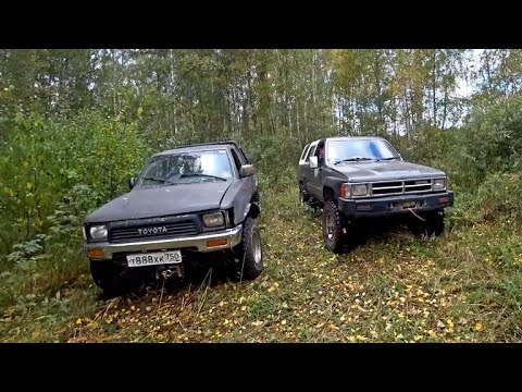 Видео: Выбираемся от гаража на торфяниках с тоннами металла. День второй.