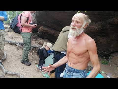 Видео: 70-и летний скалолаз Андроныч о том как не стареть и сохранять форму