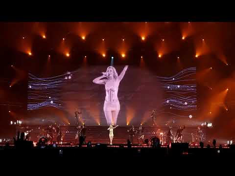 Видео: Полина Гагарина - 15 Спектакль окончен (Санкт-Петербург 08.03.2024)