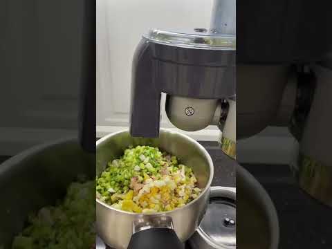 Видео: Окрошка на кубикорезке от Kenwood Cooking Chef XL