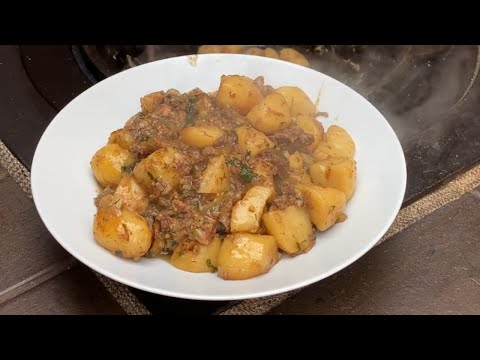 Видео: Картошка с тушенкой в казане - вкуснее не придумаешь!