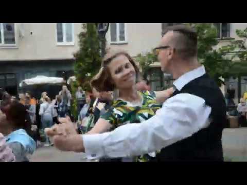 Видео: Французский вечер в Бресте на Советской опен-эйр -танцуют все! 2020