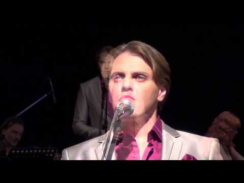 Видео: Иван Ожогин - Над розовым морем