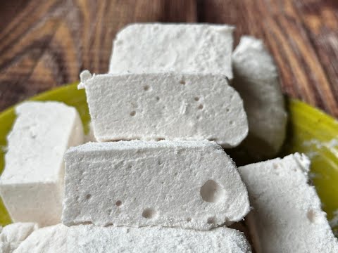 Видео: Всего ТРИ ингредиента! Все будут в восторге от этих пружинистых зефирок! Очень простой рецепт!!!