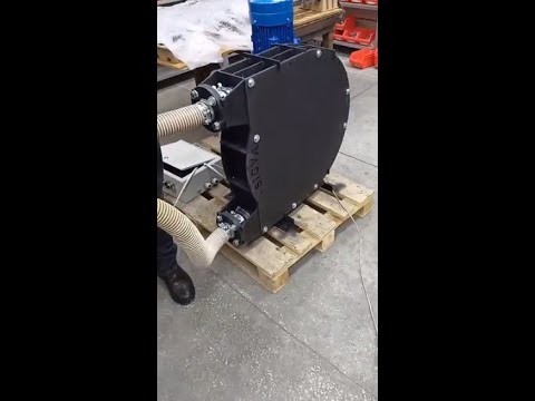 Видео: Испытания перистальтического насоса НП-50 / SIGVA PP-E-50 по перекачке мясного фарша. Тест #2