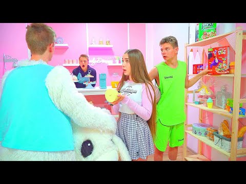 Видео: Талисманът на мажоретките ПОКАЗА ЛИЦЕТО СИ 😱 Какъв е този човек? Ученици в шок! ПРЕДИЗВИКАТЕЛСТВО