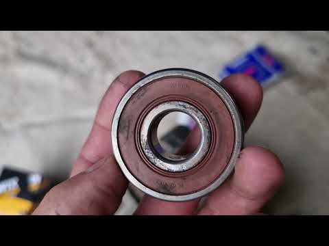 Видео: Discovery 4 снятие генератора, замена обгонной муфты,подшипников щеток без снятия радиатора и др