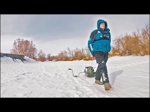 Видео: Рыбалка в марте со льда. ОДИН НА РЕКЕ. Когда не в рыбе Счастье рыбака!