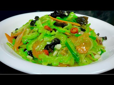 Видео: Шеф-повар отеля научит вас домашнему рецепту горькой тыквы, легкой и освежающей,