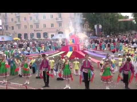 Видео: Финал шествия на 85-летний юбилей Воскресенского района