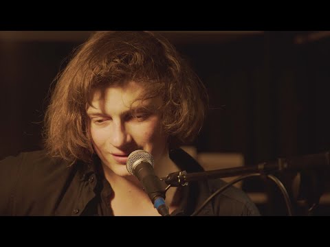 Видео: Бонд с кнопкой — Радость