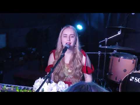 Видео: Элли на маковом поле - Любовь моя (Live/Красноярск/2023)