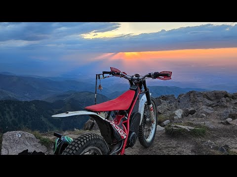 Видео: Рекорд! Пик Букреева с Медео 25мин