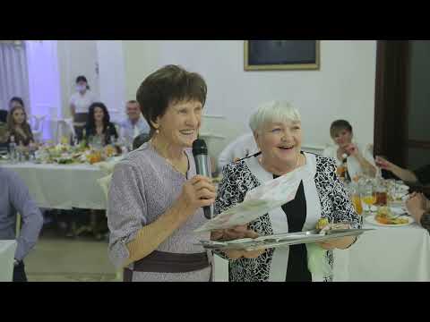 Видео: Весёлое поздравление от бабушки на свадьбе