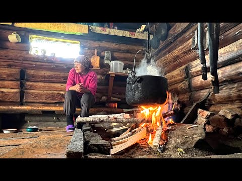 Видео: Отшельники Тайги. Они круглый год живут среди дикой тайги вдали от цивилизации